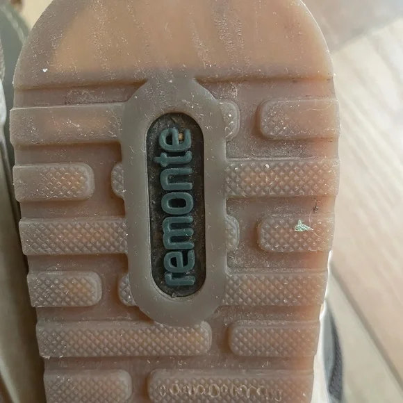 Remonte Olive and Brown Sneakers - Picture 8 of 12